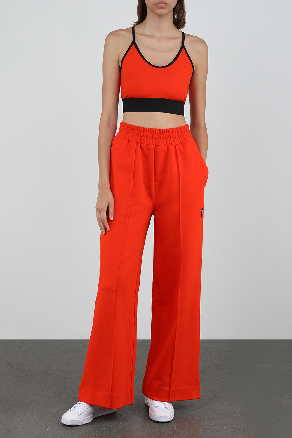 פומה X אמי הודי חזיית אימון בגווני שחור וכתום